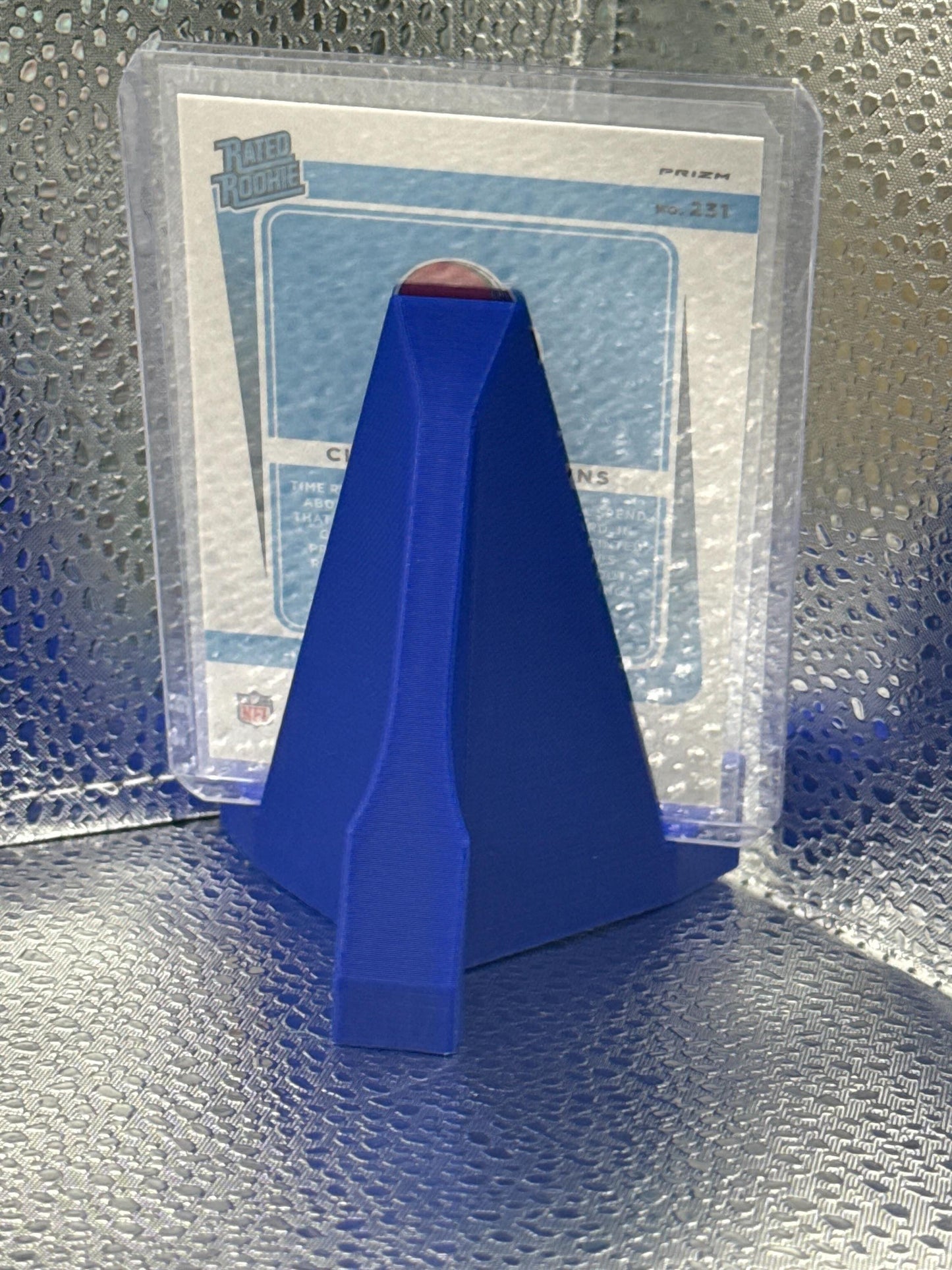 3D Printed Triangular Card Stand